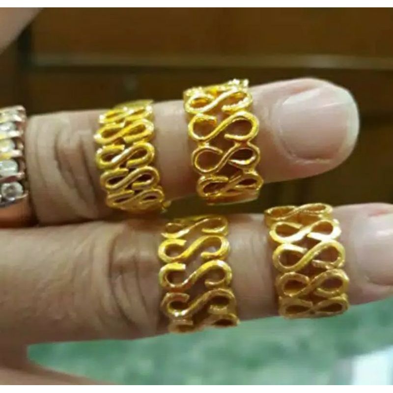 Cincin Sss Mas London 24Karat. Berat 10 gram.