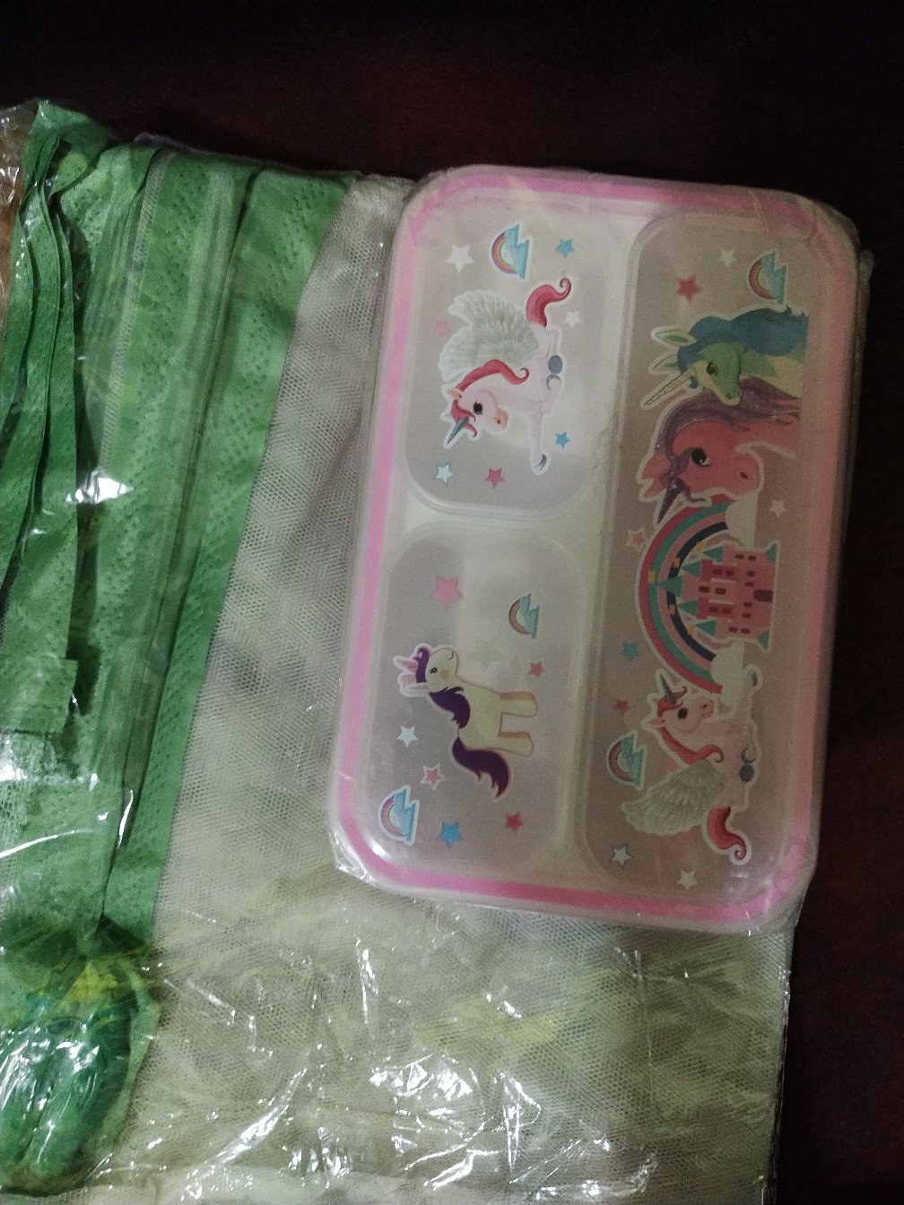 Tempat Kotak Makanan / Lunch Box