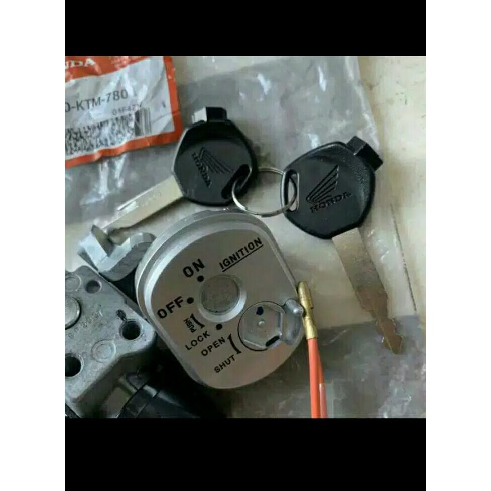 KUNCI KONTAK PLUS JOK HONDA SUPRA X 125 LAMA DAN BATMAN 2007 UP