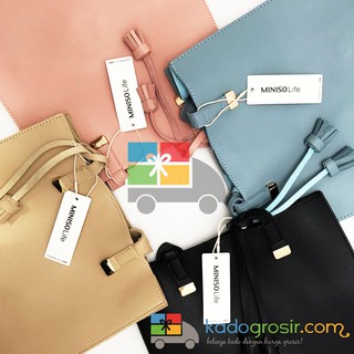 Tas Shoulder Wanita Shoulder Bag with Tassels Miniso Tas Shoulder Wanita Shoulder Bag with Tassels Miniso