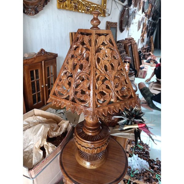 Lampu Tidur ukiran kayu Jati