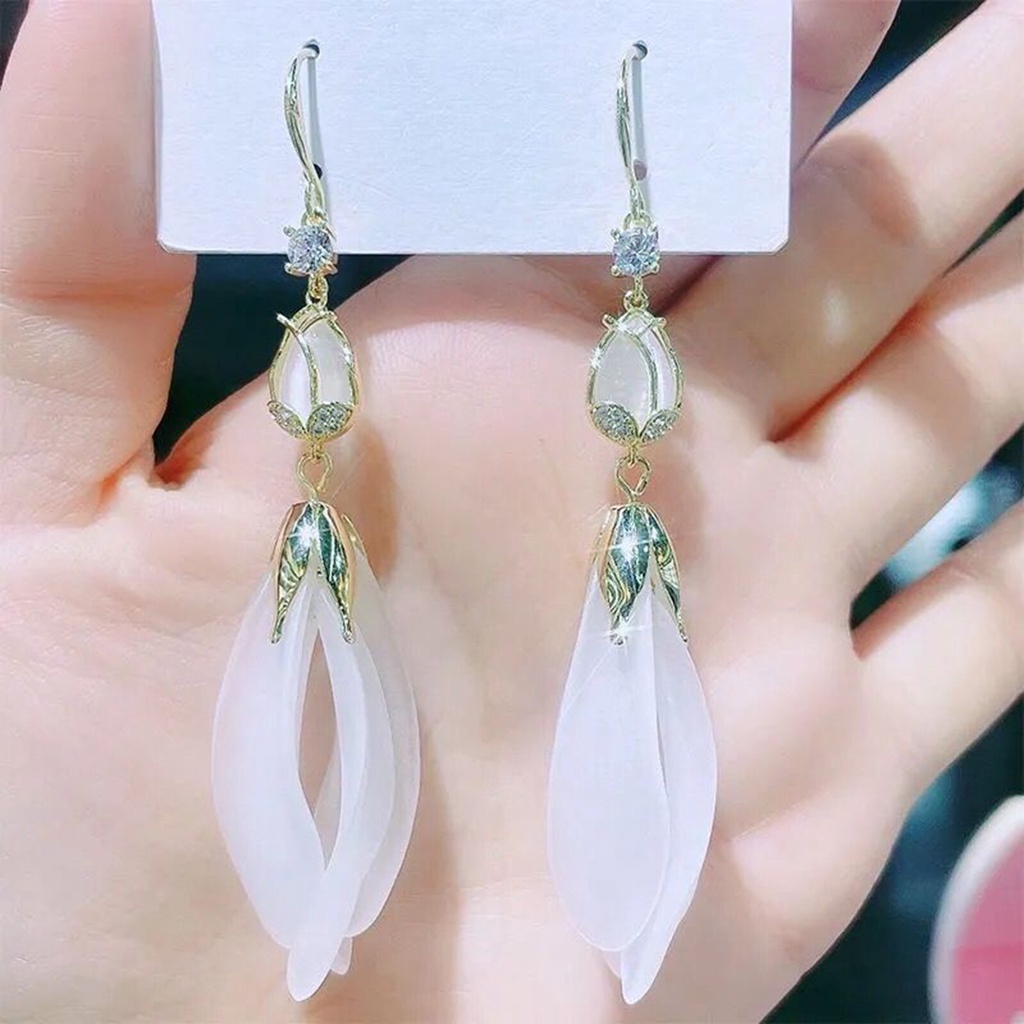 Hu Hu Hu Hu Hu Alat Bantu Pasang Kacamata♡ 1 Pasang Anting Kait Rumbai Panjang Bentuk Kelopak Bunga Warna Putih Tahan Aus Untuk Dekorasi