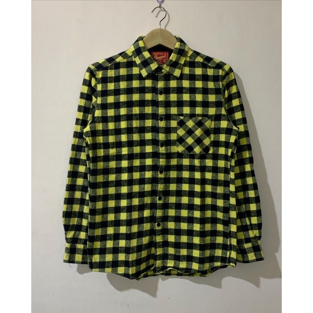 KEMEJA FLANNEL UNIQLO