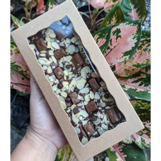 

Fudgy BROWNIES. PREMIUM