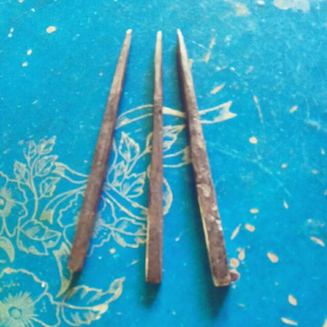 Alat pahat logam hemat dompet