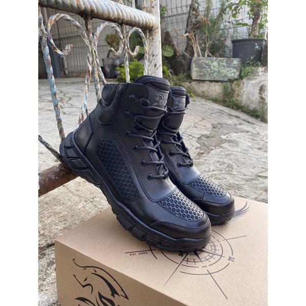 SEPATU PDH TOURING /CASUAL MODEL TAWON KULIT SAPI ASLI MERK SPARTA