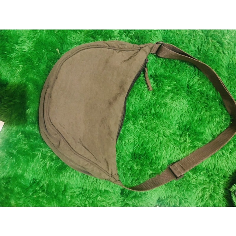 tas UNIQLO preloved second