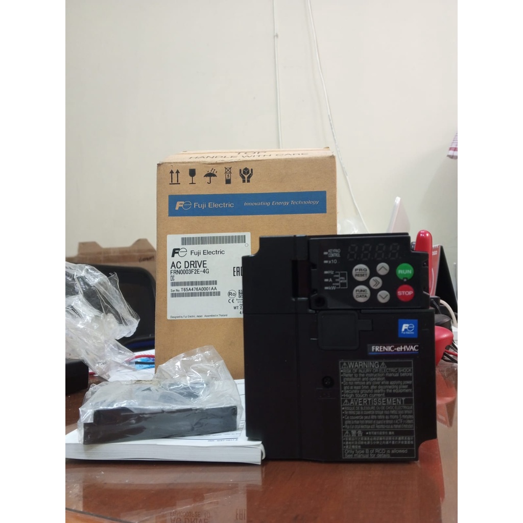 Fuji Electric LV-Inverter FRENIC-eHVAC FRN0003F2E-4G