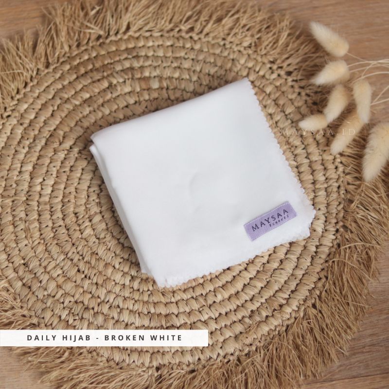 Katalog DAILY HIJAB SQUARE/ POLYCOTTON /Bella square-Broken white