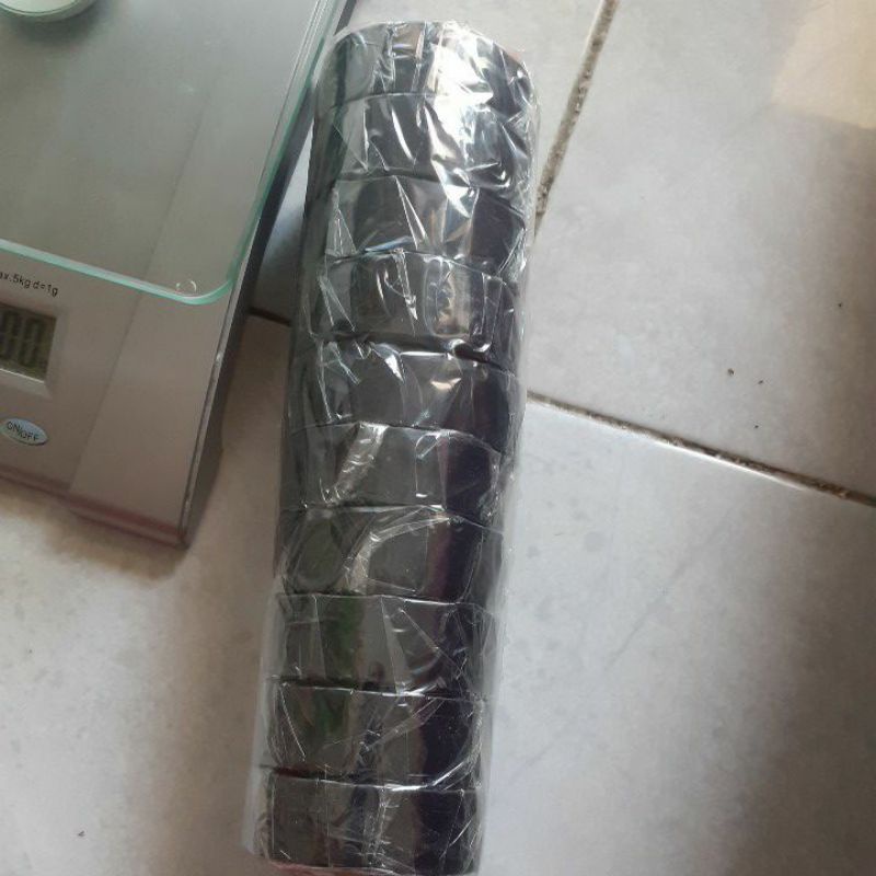 

isolasi hitam