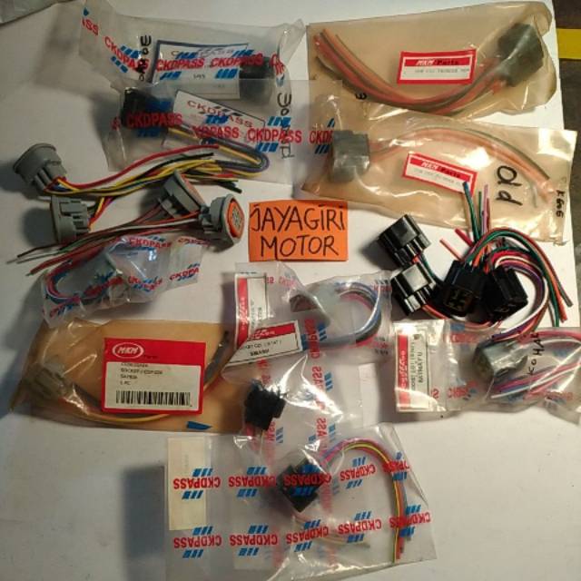 1 Socket CDI Smash Satria 2T 2Tak FU 150 Thunder Old New Spin Suzuki Skun Kabel Soket Motor RU Pin