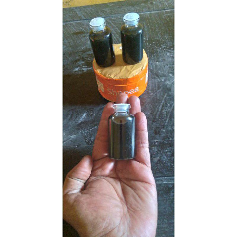 alat sulap minyak urut jadi darah biala terkena cipratan air