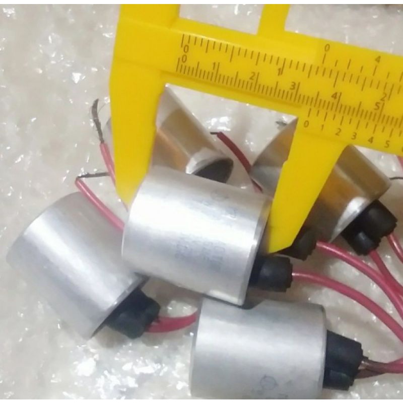 elko CAP.capacitor : 1,5UF - W. V : 350V. AC - T. V : 1000V. DC