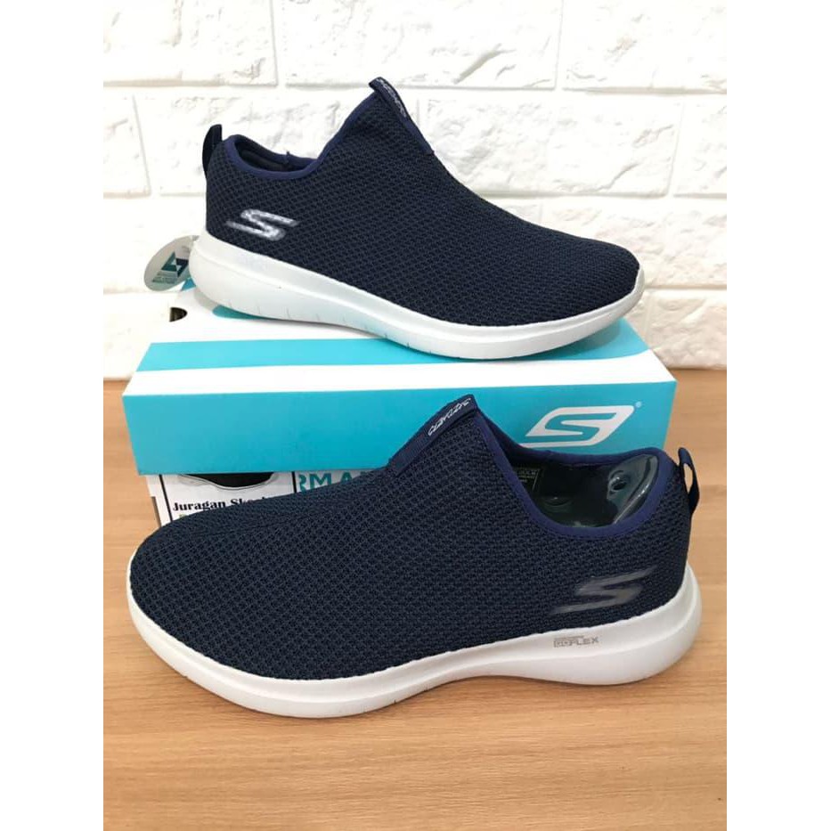 Sepatu Sketcher Skechers Goflex Max