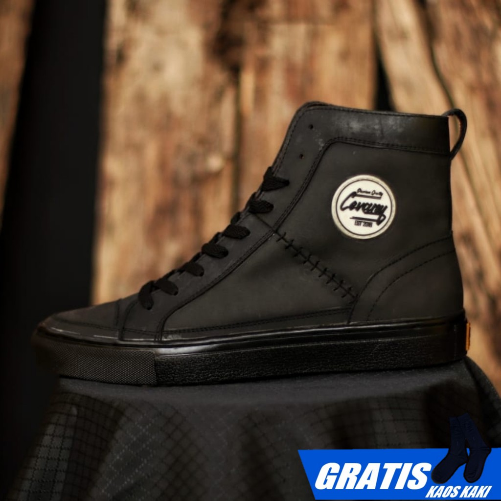 Sepatu Sneakers Pria High Top Classic Kulit Asli Cevany Apuy