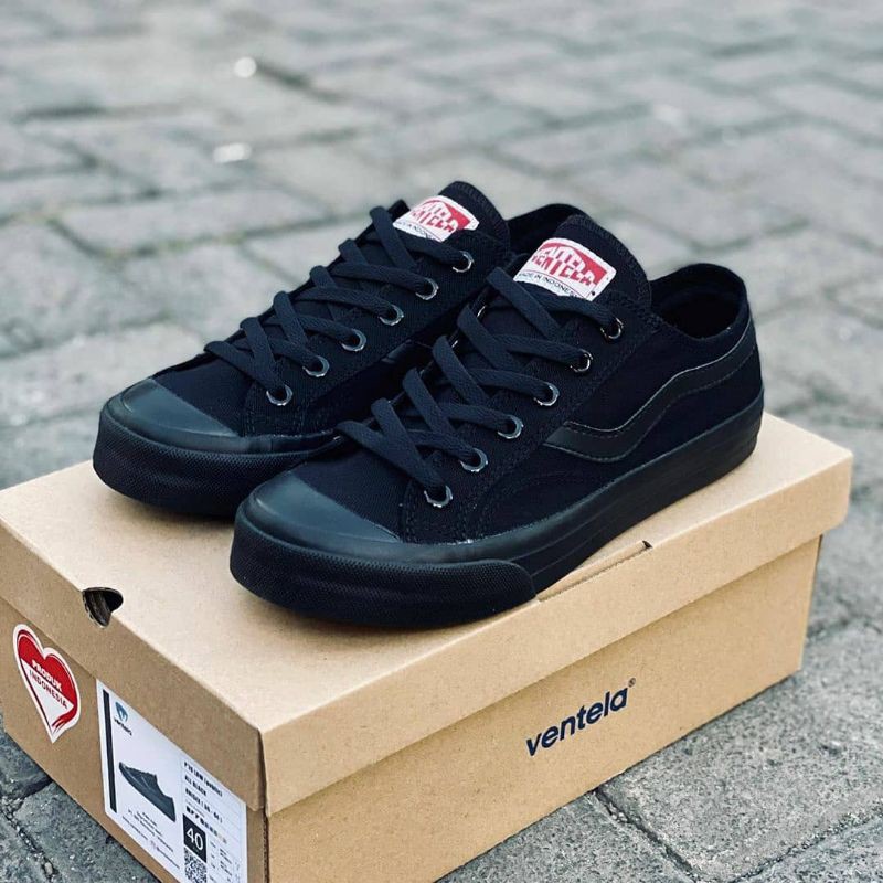 Ventela Public Low All black