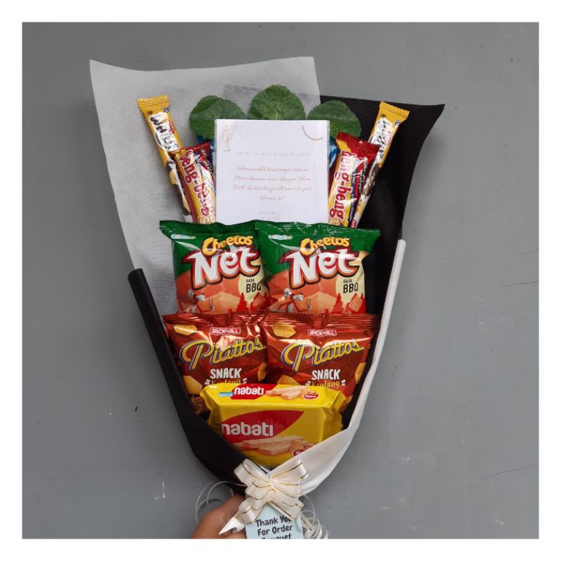 Bouquet Snack Kain Hitam Putih (snack random)