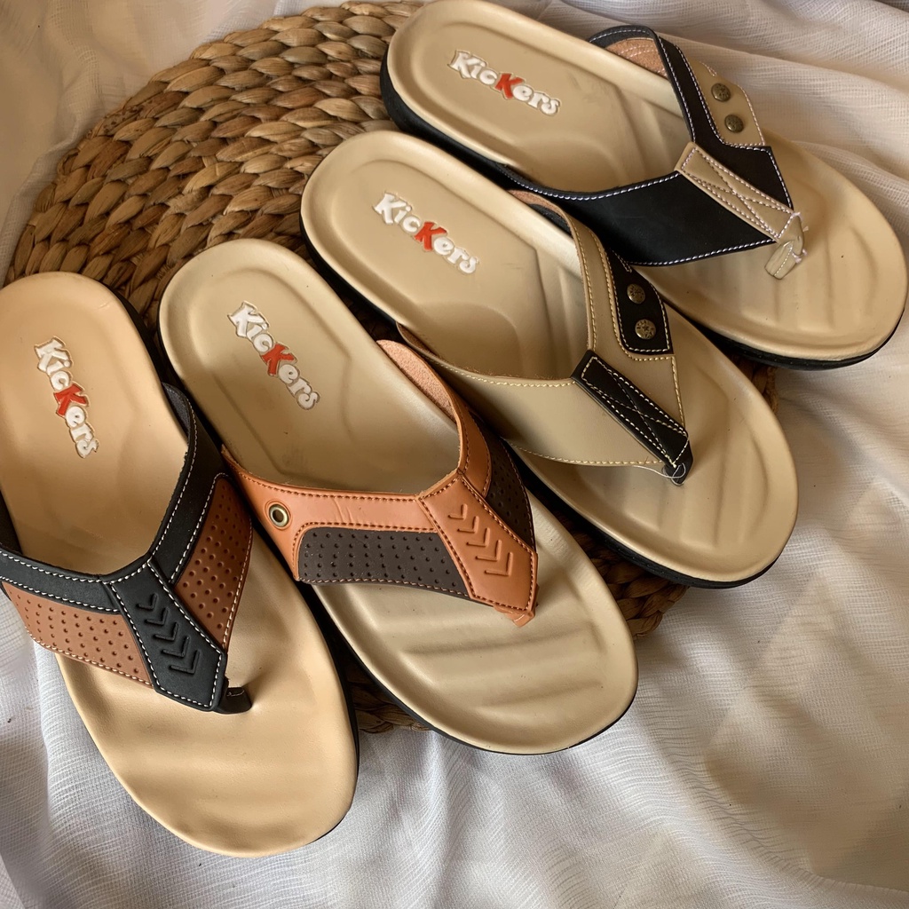 (TANPA KARDUS)JAPIT TAMPAN 5 SANDAL SENDAL JEPIT PRIA KULIT SINTETIS terbaru cowok termurah terlaris dewasa Sandal pria Sandal jepit pria Sandal casual pria elegant Sandal kulit Share: Sandal Kasual Kulit Pria Original Model Jepit Pria Santai Ringan Sanda