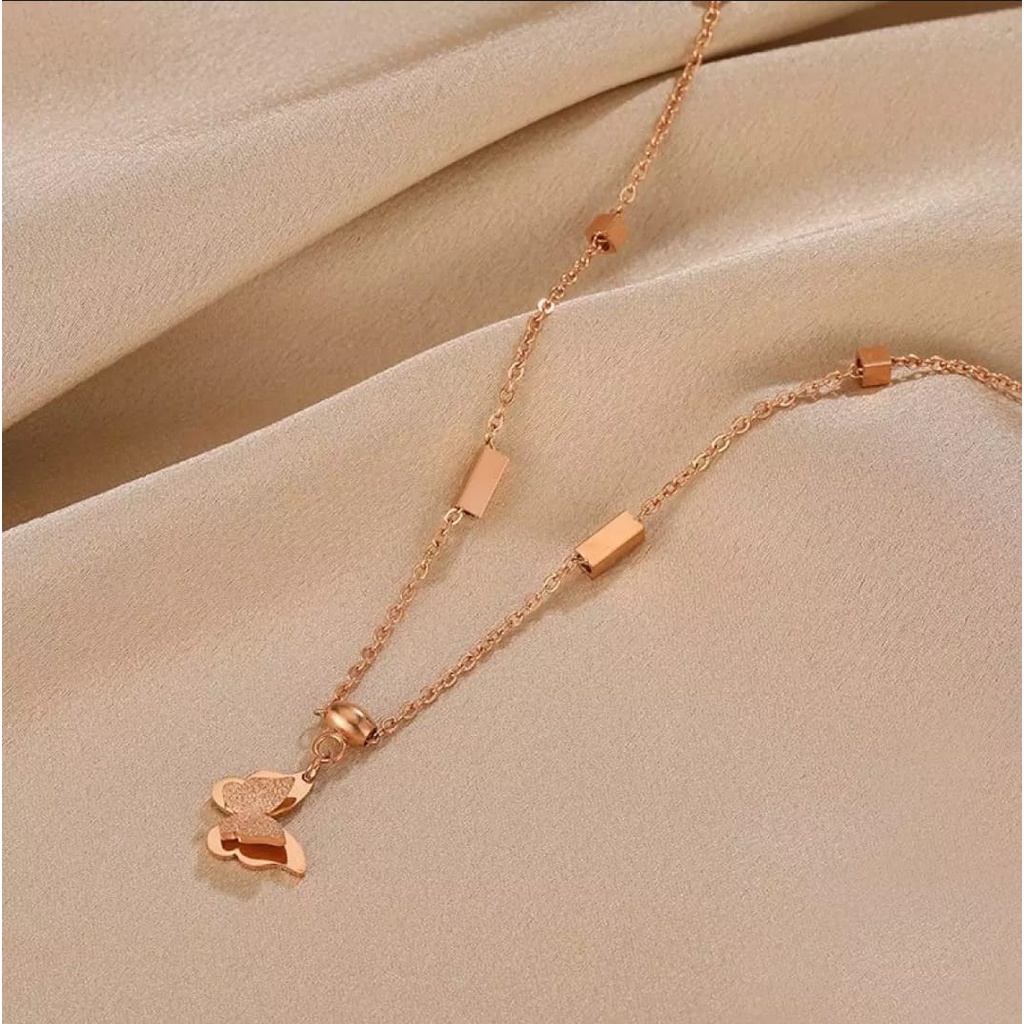 Kalung Titanium Rantai Rose Gold Liontin Bulgari Rose Gold / Accesories Fashion Titanium Asli Anti Luntur / Kalung Lapis Emas 18K / Terbaru