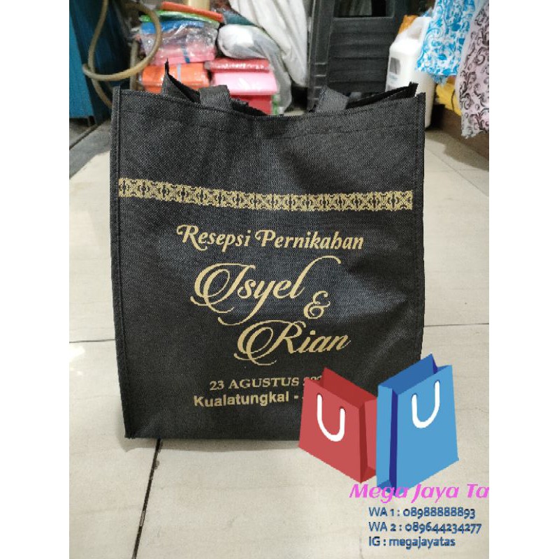 

Tas Spunbond / Goody Bag / Box / Kotak Gramasi 100Gr/Custom/ Sablon1 Hari