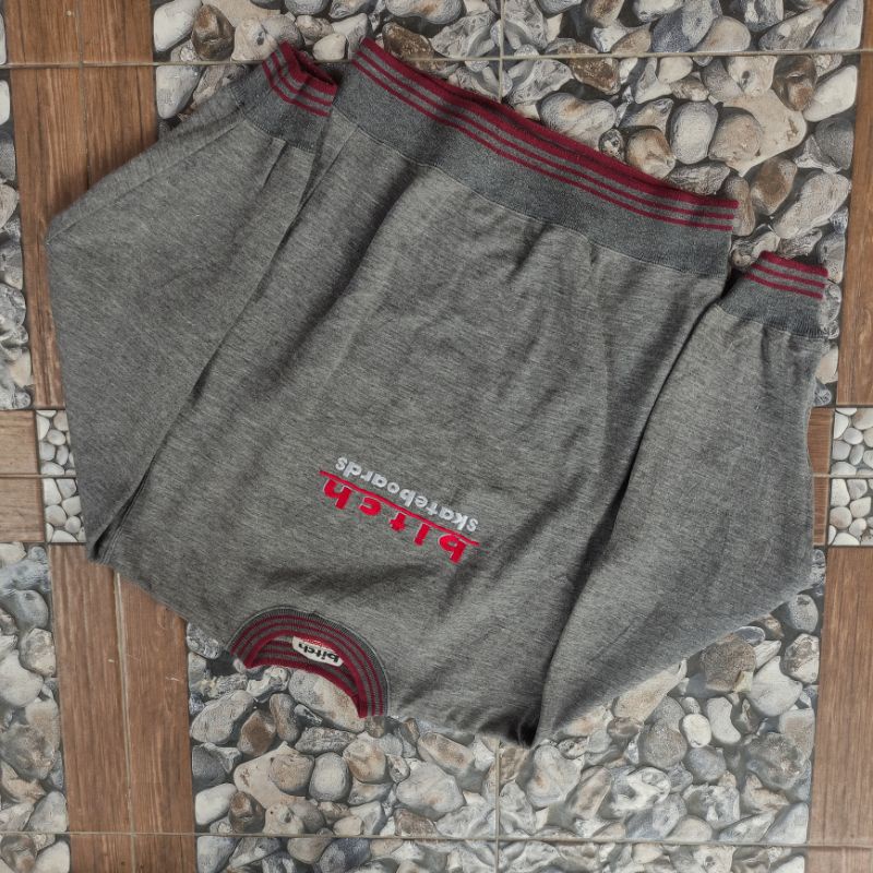 crewneck bitch skateboard second nota