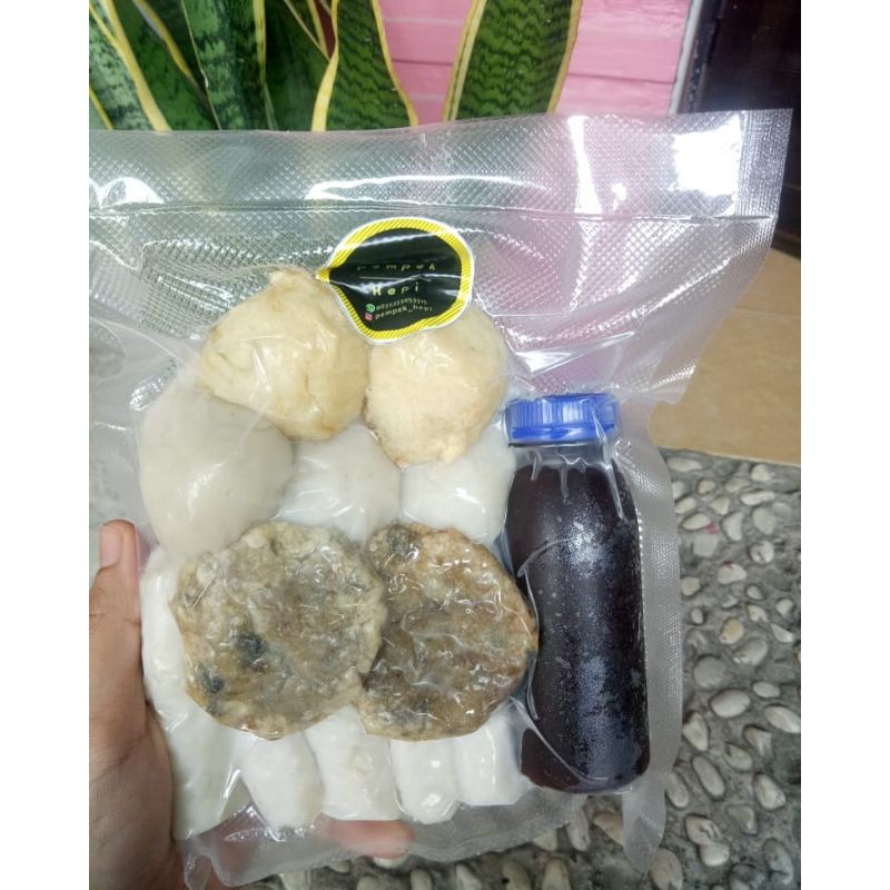 

Pempek Paket Selusin Asli Palembang Mix Lenjer Adaan Pempek Telur Pempek Kulit | Pempek Tenggiri Asli Palembang | empek empek