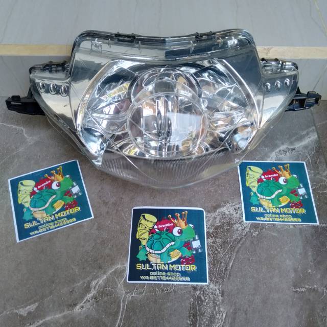 Reflektor / Lampu depan supra x 125 old