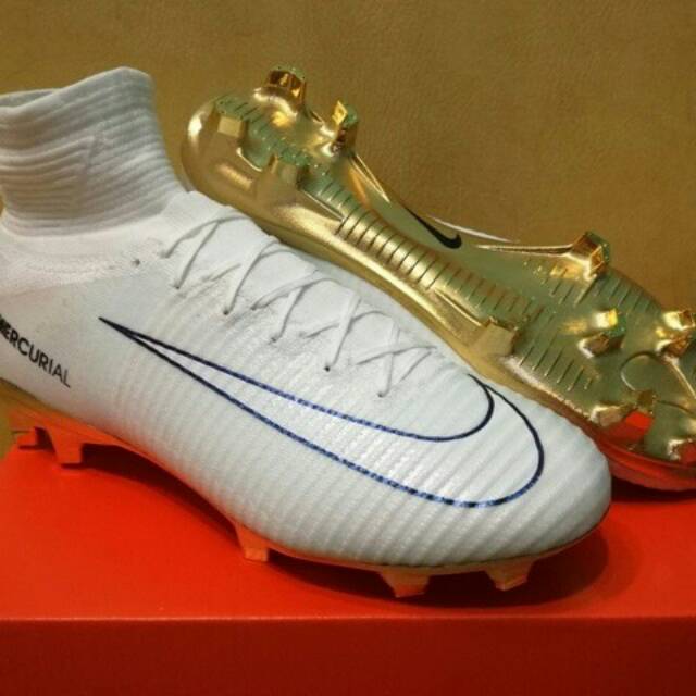 Sepatu Bola / Soccer Nike Mercurial Superfly V CR7 Vitorias - FG