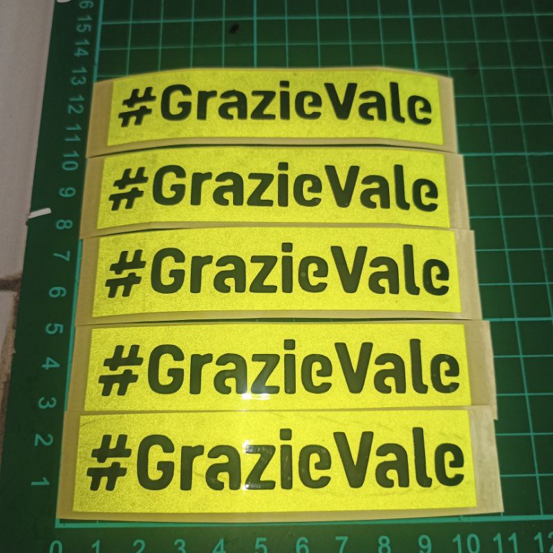 Sticker Cutting #GrazieVale Rossi