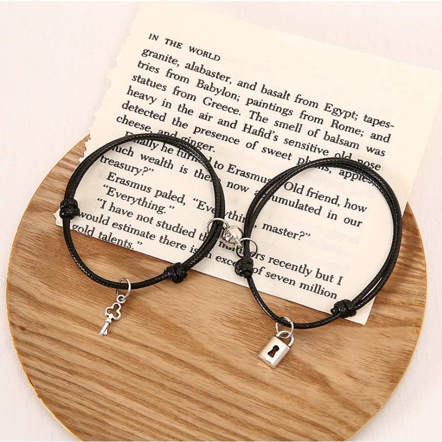1Set Gelang Couple SAHABAT Tali Impor Gembok Kunci Slim Lock Sea Gaya Punk HipHop Korea Fashion Magnet Best Friend