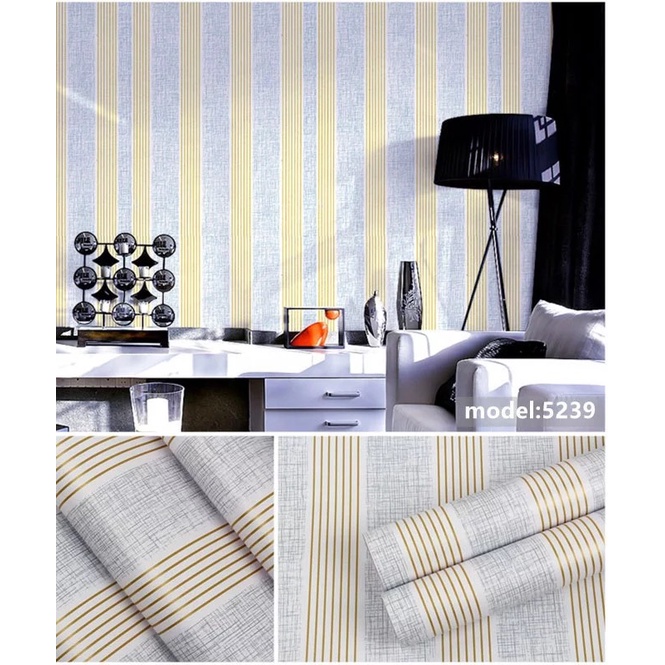 Wallpaper Dinding Ruang Tamu Garis Silver 10mx45cm
