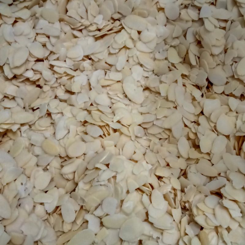 

Kacang Almond