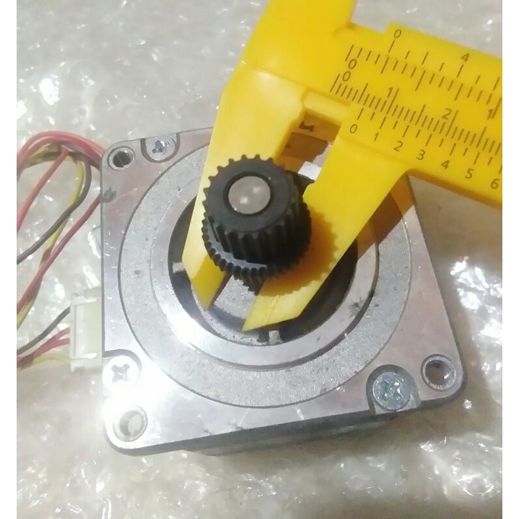 motor stepper   .2A . 1.8 deg .Bipolar 4 wiring .Mounting standart nema 23