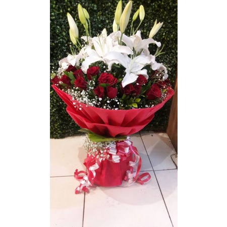 BUKET CASABLANCA PUTIH& MAWAR MERAH