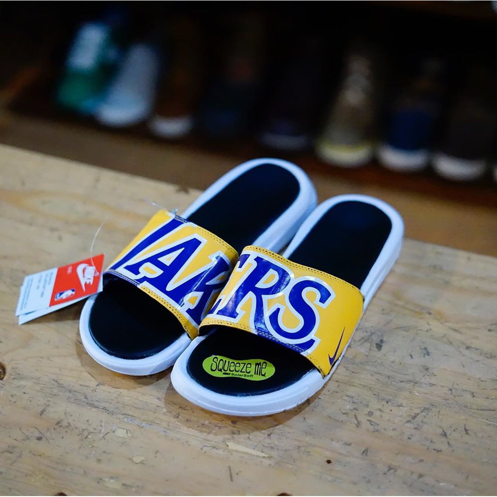 nike lakers slippers