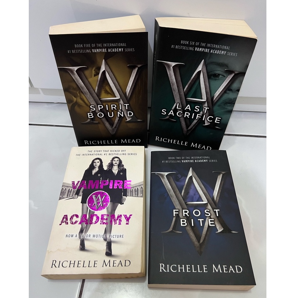 Vampire Academy Novel Book 1, 2, 5, 6 by Richelle Mead