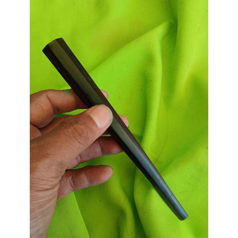 once kayu kelor hitam