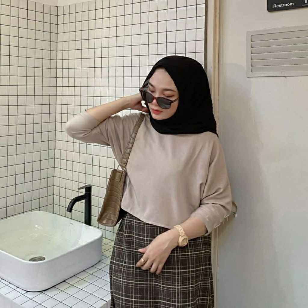 1KG MUAT 5PCS | STELA TOP ATASAN CROP AIRFLOW CRINKLE HITS OOTD SELEBGRAM FASHION GROSIR MURAH WANITA