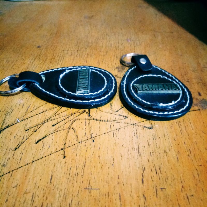 gantungan kunci original x garasi rebel distro