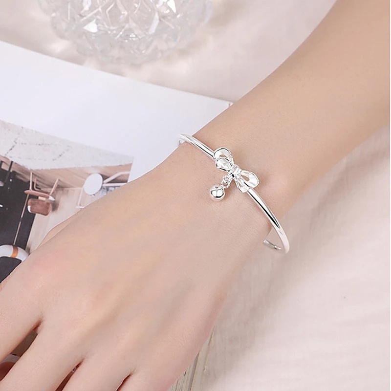 Gelang Bangle Cuff Adjustable Hias Lonceng Pita Gaya Korea Untuk Wanita