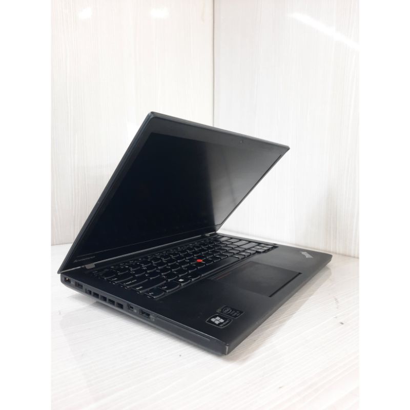 Laptop Lenovo Slim Thinkpad T440s Core i5 Gen 4 Ram 8Gb Ssd 256Gb Second Like New Bergaransi