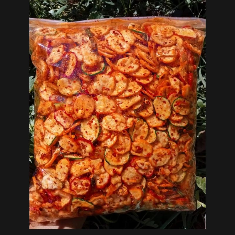 

KERUPUK BAWANG PEDAS AROMA DAUN JERUK 250g