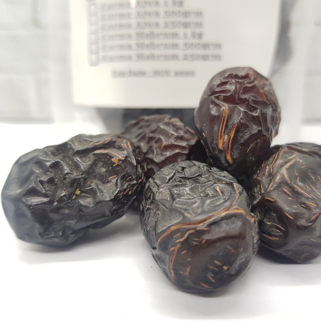 

QH Kurma Ajwa Paking 1 kg