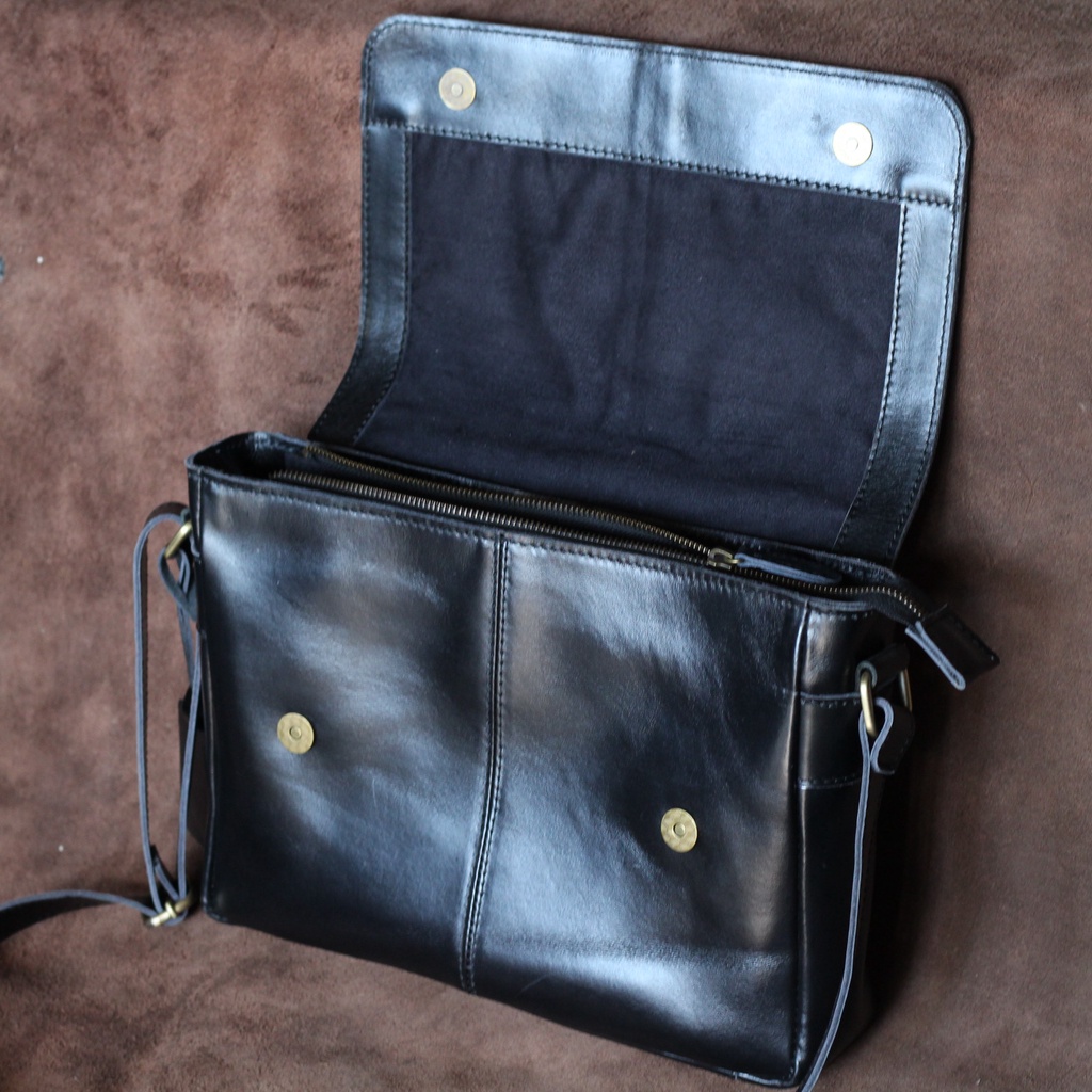 NEW!! TAS SELEMPANG MASSANGER PRIA / WANITA KULIT SAPI ASLI PETER / FREE GRAVIR NAMA KAMU DI TAS