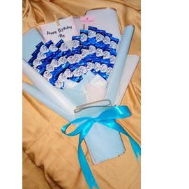 

BUKET PERMEN KADO PERMEN KISS