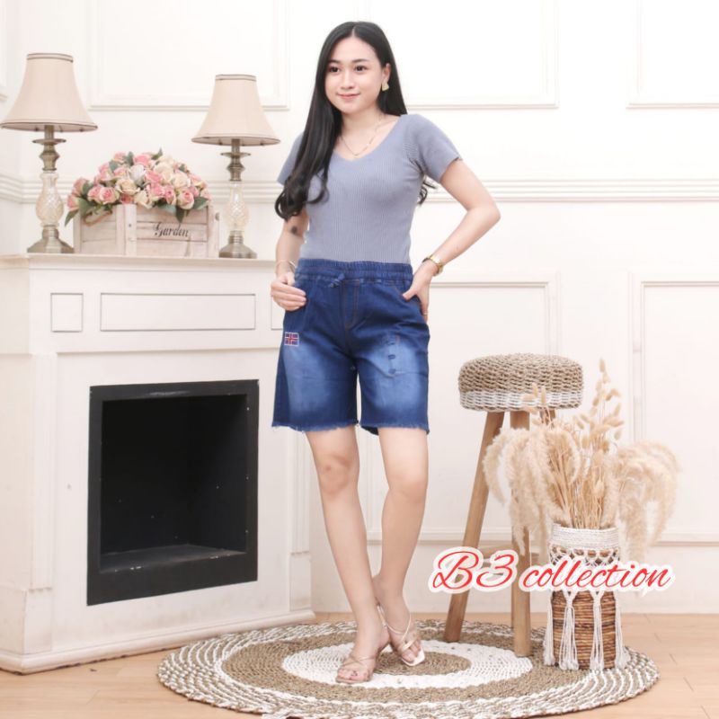 CELANA PENDEK HOT PANTS JEANS WANITA