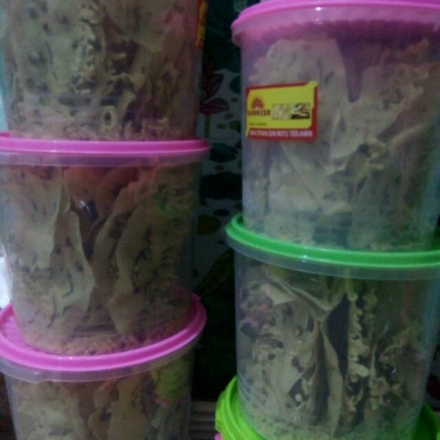 

Peyek Shinta