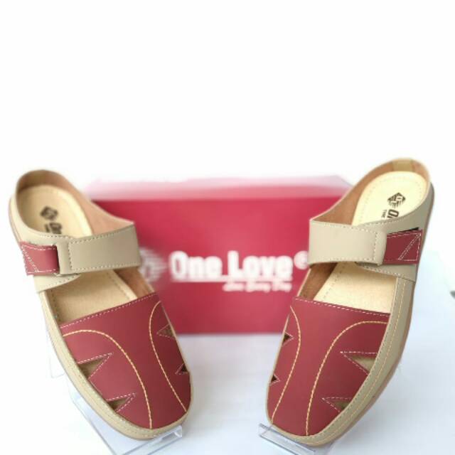 Sepatu tutong wanita one love