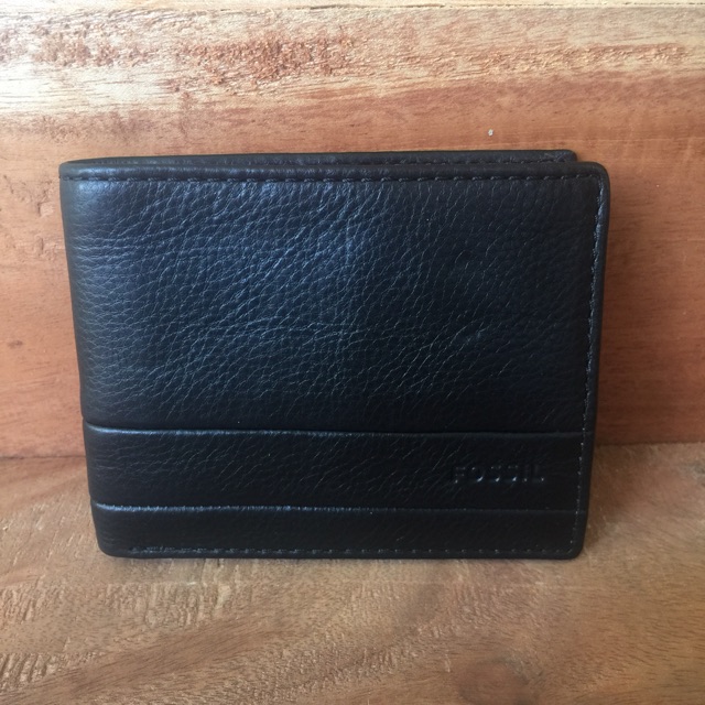 dompet fossil cowok