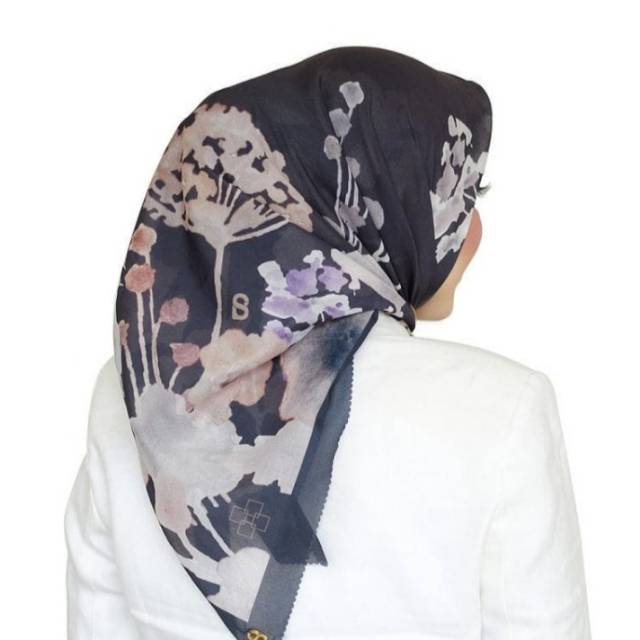 SALE Buttonscarves Asoka series black NEW
